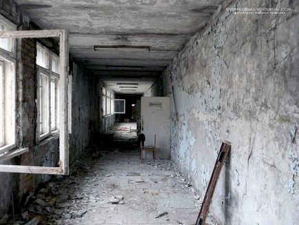 Mergând pe zona Cernobâl (80 Vlaskin) O excursie la zona Cernobâl