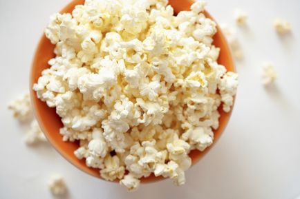 Floricele de porumb - avantaje și prejudicii, proprietăți utile și contraindicații, este posibil să mănânce popcorn