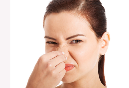 Motivele pentru ascuțit mirosul, neplăcut de urină la femei