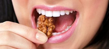 Produsele sunt utile pentru albire și întărirea dinților și gingiilor și alimente proaste pentru dinti (dinti) Produsele sunt utile pentru albire și întărirea dinților și gingiilor și alimente proaste pentru dinti