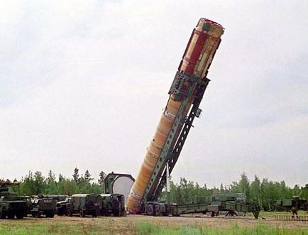 racheta pe distanțe lungi, care poate „yars“, „guvernatorul“ și „plop“