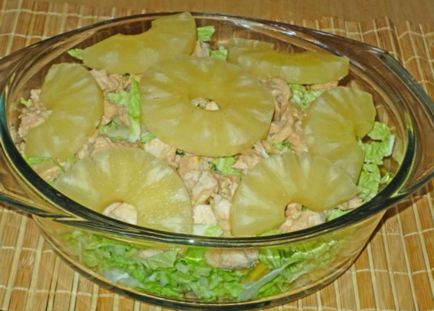 Salata de varză chinezească și ananas - o combinație neobișnuită