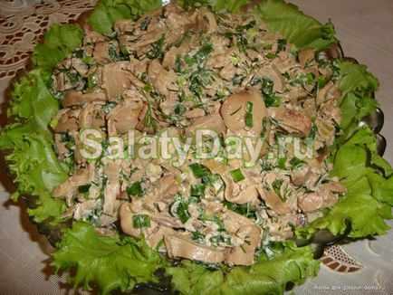 Salata cu ficat de pui si castraveti murati - câteva opțiuni