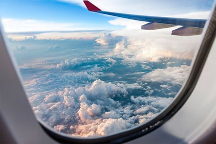 Avionul în imaginea de cer (foto) Avionul în fotografie cer