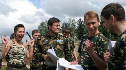 Soldiers actori și rolul seriei