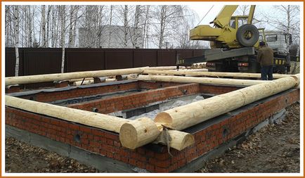 Construirea de baie cu mâinile sale arătând construcții treptată (okarkase) Construirea de baie cu mâinile sale arătând construcție pe etape
