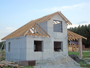 Construirea unei case din spumă de proiecte concrete și prețuri, fotografii, recenzii ale proprietarilor