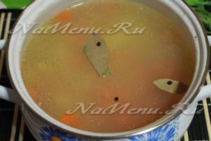 Supa cu tăiței de casă și reteta de pui pas pentru cel mai delicios