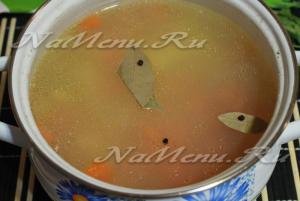 Supa cu tăiței de casă și reteta de pui pas pentru cele mai delicioase (făina de grâu) Supa cu tăiței de casă și reteta de pui pas pentru cel mai delicios