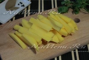 Supa cu tăiței de casă și reteta de pui cu pas pentru cele mai delicioase (oua) Supa cu tăiței de casă și reteta de pui pas pentru cel mai delicios