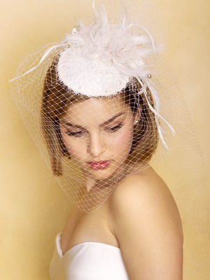pălării de nuntă și fotografii de rochii de mireasa cu bonete de modele elegante