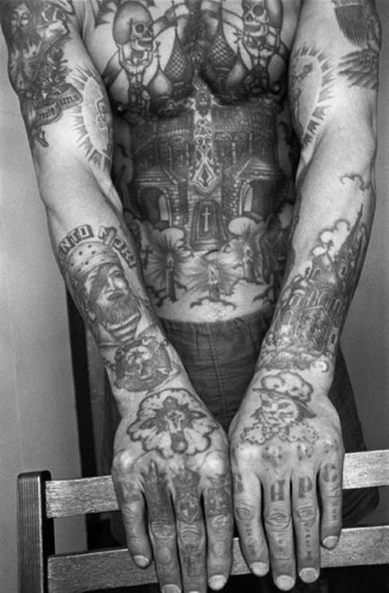 Tatuaj valoare închisoare transversală în limba de tatuaje penale