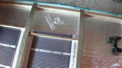 podele încălzite în apa de baie, precum și modul de a face încălzirea electrică prin pardoseală în baie cu mâinile, video (cald) podele încălzite în apa de baie, precum și modul de a face încălzirea electrică prin podea în baie cu video sale mâini