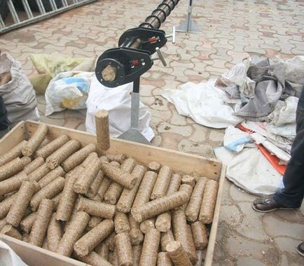 afacere de combustibil care produce brichete din rumegus (business) producția de combustibil de afaceri brichete din rumegus