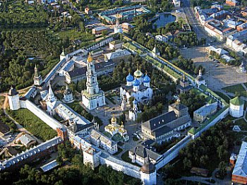 Treime-Sergius Lavra traseu, adresa, ore, istorie, descriere