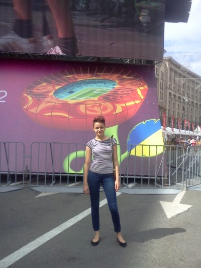 Participant - x factor - Suzanne Abdullah ucrainean înrădăcinare pentru echipa națională direct din România, iar astăzi ea