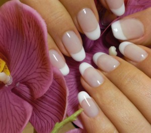 Consolidarea unghiilor biogel sau shellac (cuie) Consolidarea poloneză sau shellac Biogel