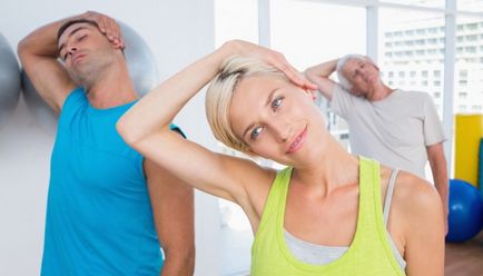 Exerciții pentru exerciții de gât pentru a consolida muschii (consolidarea) Exerciții pentru exerciții de gât pentru a întări musculatura