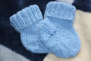 șosete tricotate pentru nou-născuți