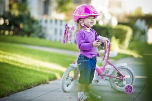 Cum să învețe copilul la o plimbare cu bicicleta