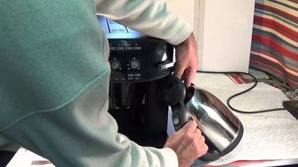 Cum pentru a curăța mașina de cafea
