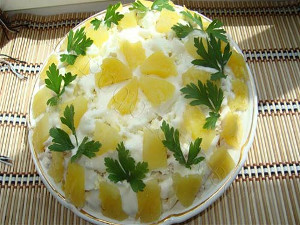 Salata de ananas cu ciuperci de pui și - reteta cu fotografii