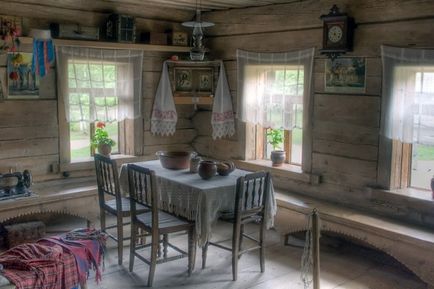 Interior rustic cu o sobă, o fotografie living, bucatarie
