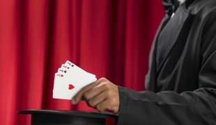 Cum trucuri magice cu carduri 1