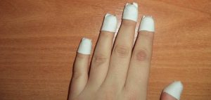 Cum de a dezvăța musca unghiile sale pe mâinile unui adult