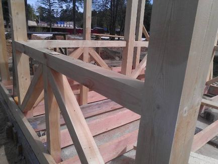 Cum sa faci un foișor de lemn cu mâinile lor de stabilire fundație dig, construcție cadru și