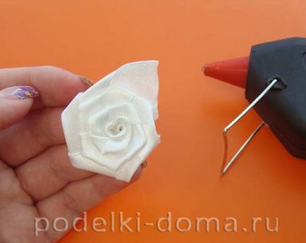 Cum sa faci o rozeta de panglica cu mâinile (master class), o cutie de idei și ateliere