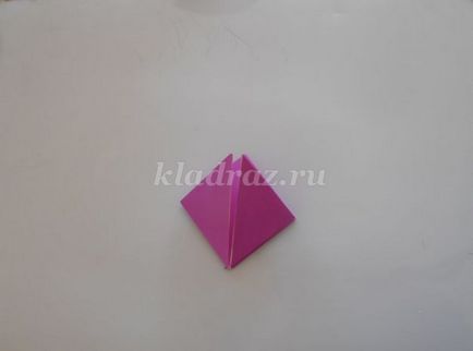 Cum sa faci o lalea dintr-o lucrare cu mâinile în etape pentru copii (lalele) Cum sa faci o lalea dintr-o lucrare cu mâinile în etape pentru copii