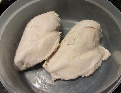 sânii de calorii de pui gătită