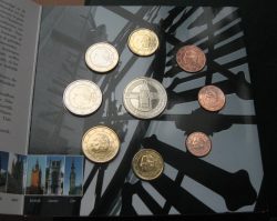 Monede grupate în funcție de gradul de calitate și siguranță monedelor