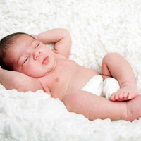 Atunci când un copil poate dormi pe perna, și dacă nou-născut perna mare nevoie