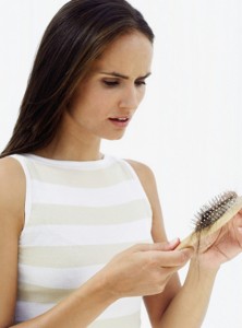 Tratamentul de alopecie la femei - cele mai bune medicamente pentru a scapa de chelie cu 100%