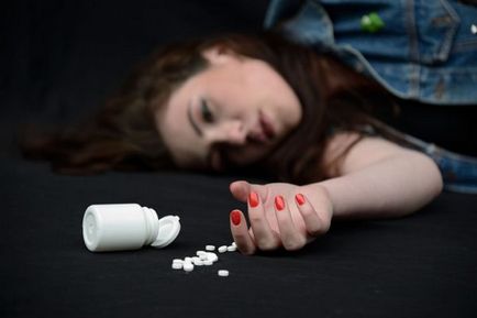 O supradoză de amfetamină - consecințele consumului de droguri și a efectelor și a efectelor nocive asupra organismului