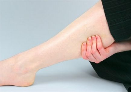 De ce picioare doare cauza dureri în partea dreaptă și piciorul stâng