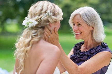 Felicitări pentru mama miresei la nunta fiicei lui atinge, în versuri sau proză în propriile sale cuvinte