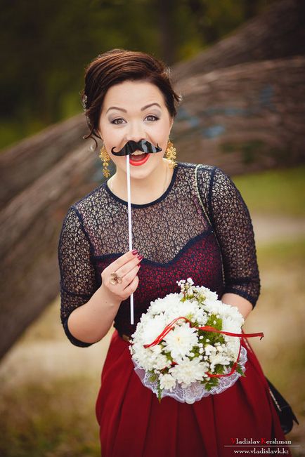 Laughing tineri casatoriti! Cel puțin, asigurați-vă că au zâmbit) Laughing tineri casatoriti! Cel puțin, asigurați-vă că au zâmbit)
