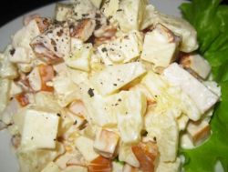 Salata - ananas cu pui - delicioase clasice (straturi) reteta cu ciuperci si branza