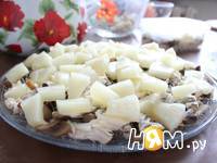 Salata cu carne de pui, ananas si ciuperci - reteta cu pas cu pas fotografii