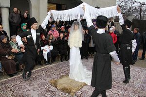 O nuntă în Caucaz, informații utile, lumea invizibilă