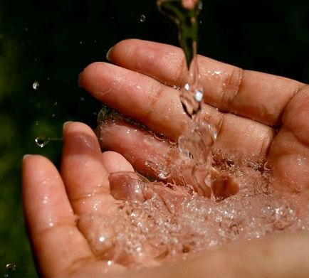 Cum de a purifica apa din fântână