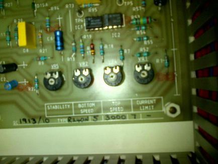 Ce este o fază într-un curent electric (a) Ce este în faza de curent electric
