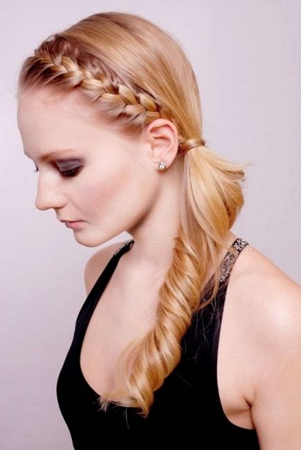 Coafura cu bucle Lovirea pe păr lung (styling) Coafura cu bucle Lovirea pe parul lung