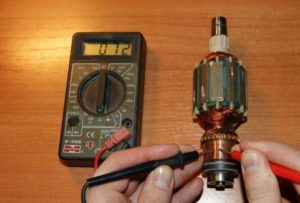 Cum să măsoare impedanță, temperatura, sau multimetru de tensiune