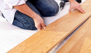 Cum să se stabilească laminat podea de lemn cu mâinile dacă poți