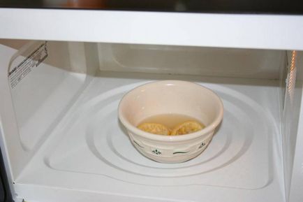 Așa cum este ușor să se spele cuptorul cu microunde metode eficiente și disponibile