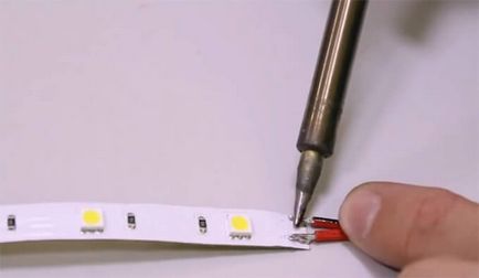 Cum de a lipi panglică răspunsul expert cu LED-uri